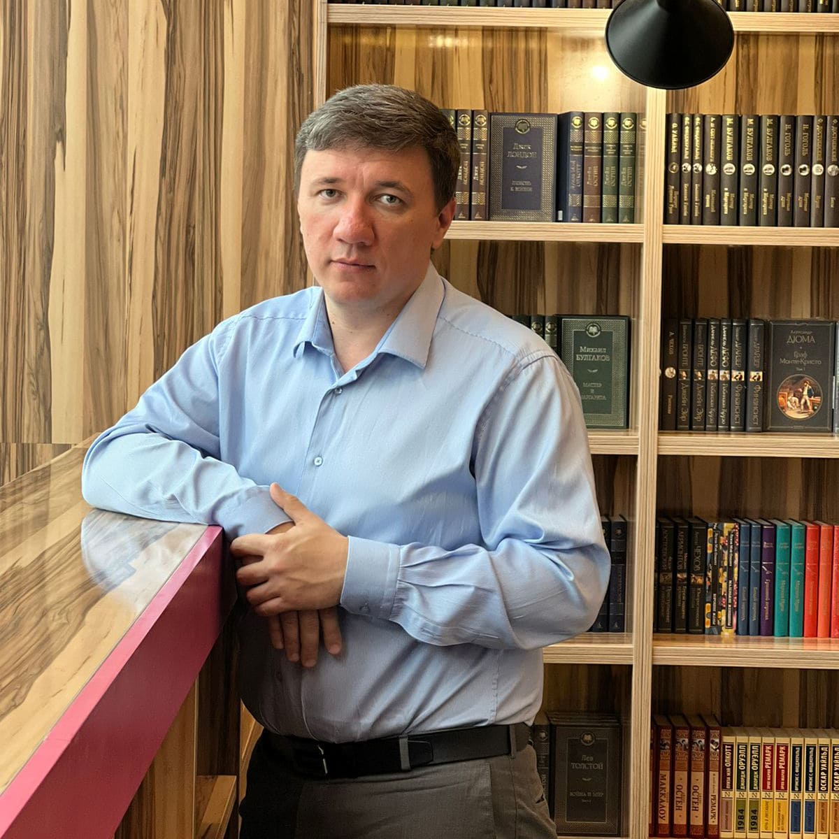 На фото Дмитрий